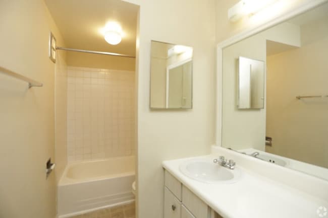 Rivertrail Apartments