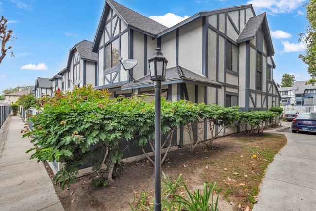 Building Photo - 3097 W Cheryllyn Ln