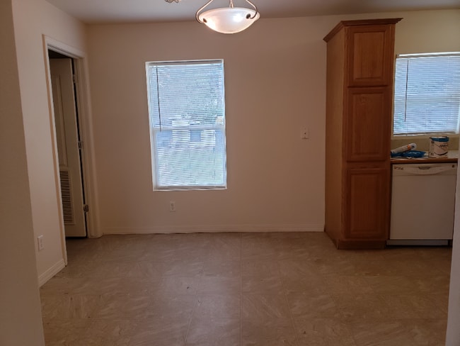 Photo - 2828 Elm Ave