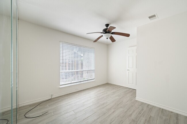 Photo - 1823 Mandrill Ln