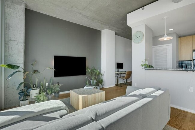 Photo - 923 Peachtree St NE Unidad 1433