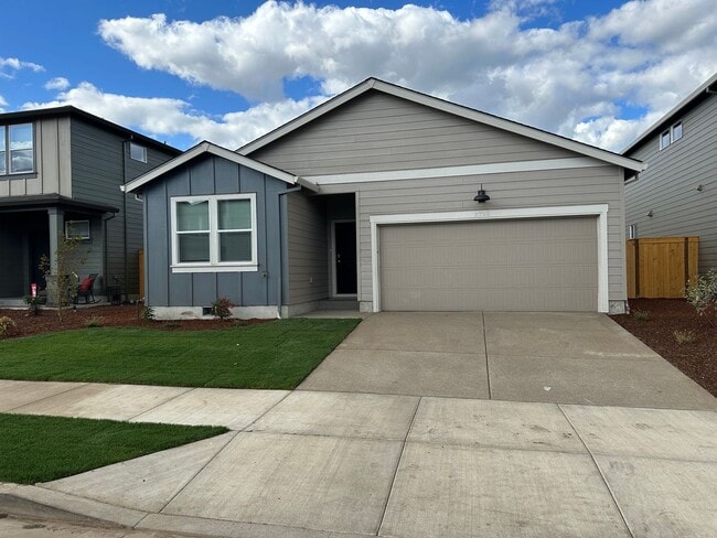 Photo - Newer single level 3-bedroom 2 bath house in Springfield!
