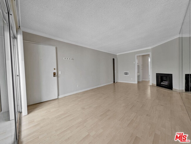 Photo - 1538 11th St Unit 4