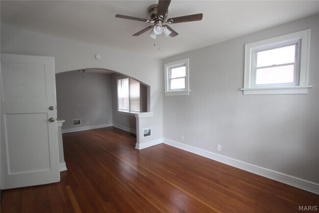 Photo - 3965 Potomac St