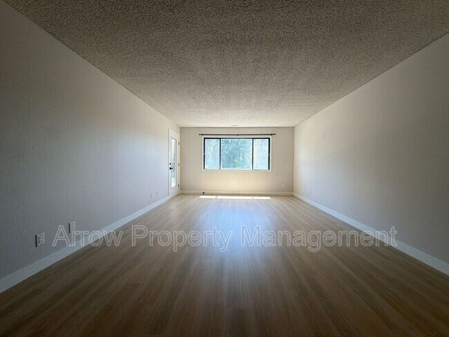 Photo - 2334 N 44th St Unit 19