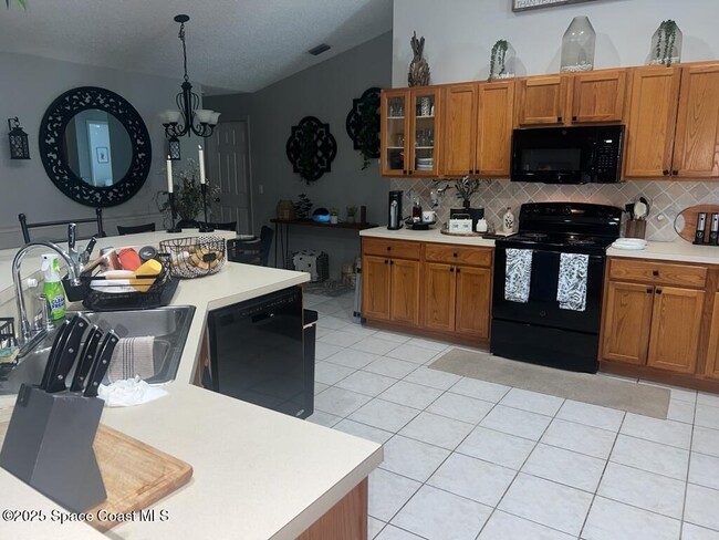 Photo - 1363 Hill Ave