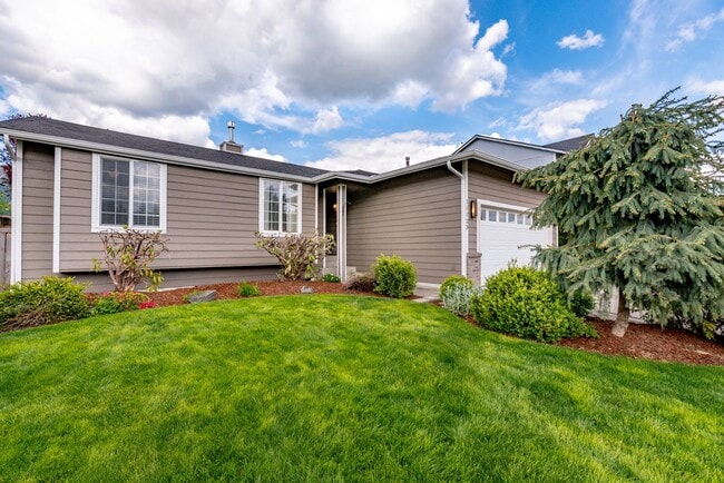 Building Photo - 4-Bedroom, 2-Bathroom Rambler with Beautiful Features and Mountain Views!