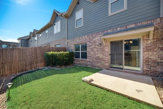 Photo - 916 Brookville Ct