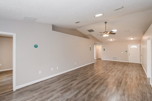 Photo - 3347 Double Ln