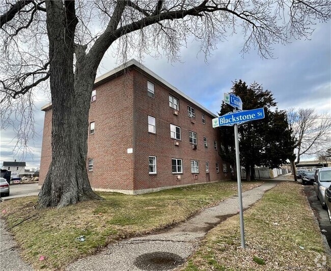 Building Photo - 85 Union Ave Unit C7 Rental