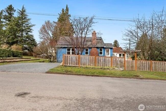 Photo - Charming Greenwood Home !