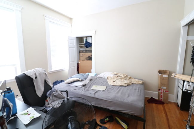 Photo - 141 Chiswick Rd Unit 6