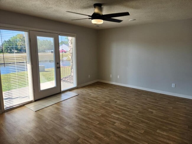 Photo - 219 Double Eagle Dr Unit d1