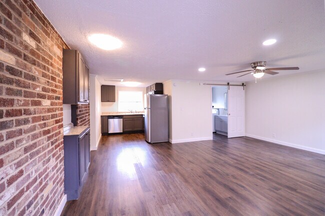 Photo - 135 Quincy Parlier Rd Apartments Unit 2