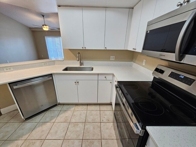 Photo - 4191 N Haverhill Rd Unidad 408