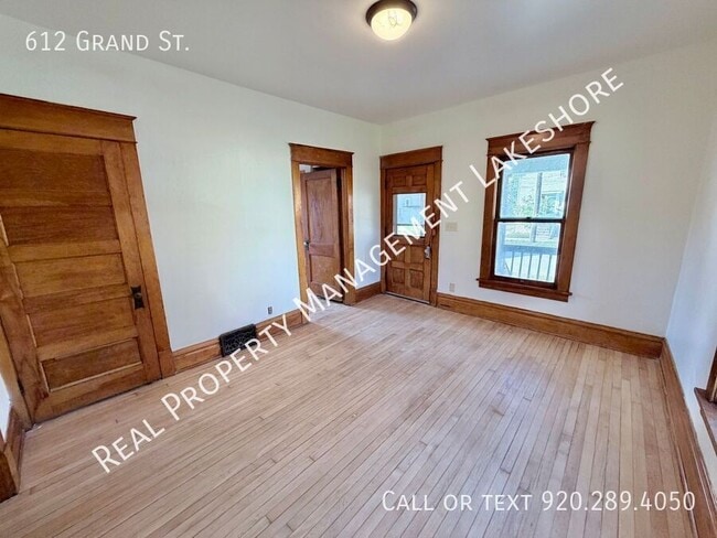 Photo - 612 Grand St