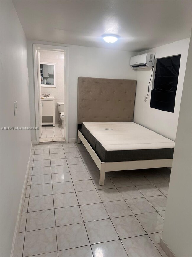 Photo - 7901 SW 26th St Unidad 1