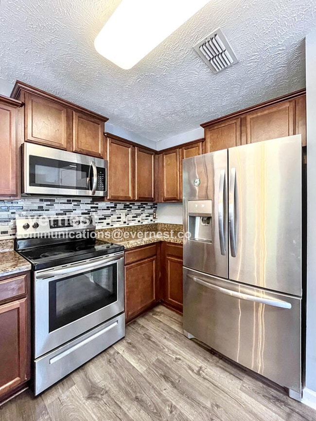 Photo - 441 Vailview Dr