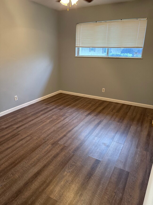 Photo - 2145 Treemont Ln