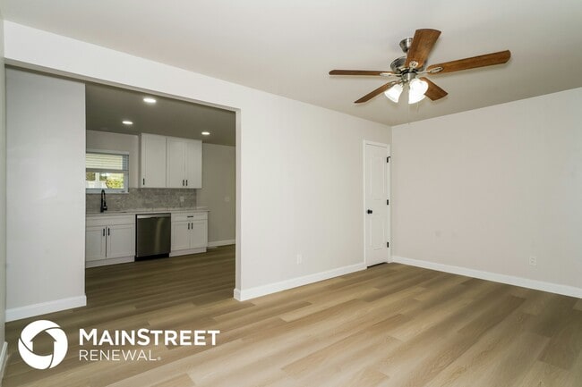 Photo - 623 Riverside Dr