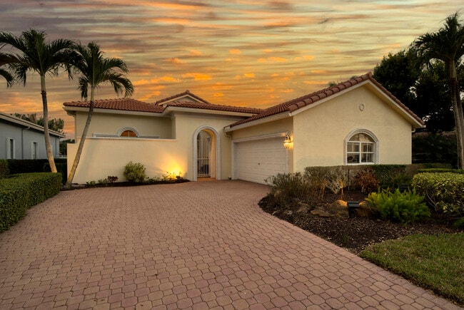 Building Photo - 3630 Gardens Pky Unit 601C