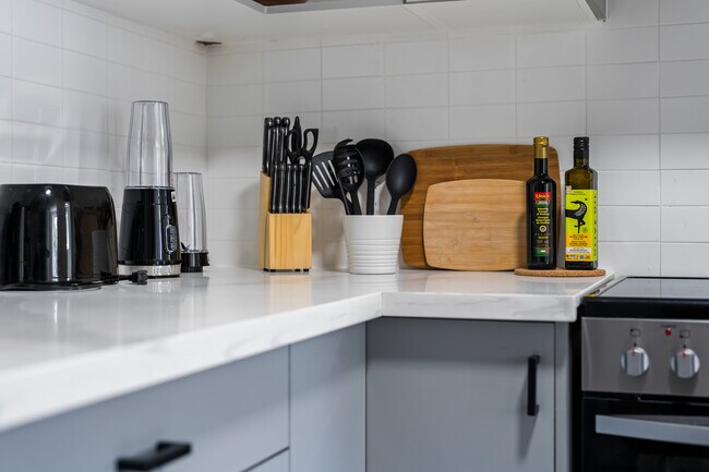 Photo - Beautiful 1 Bedroom 1 Bathroom Unit availa... Unit 6