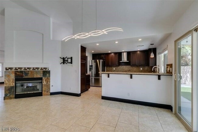 Photo - 240 Honeywood St