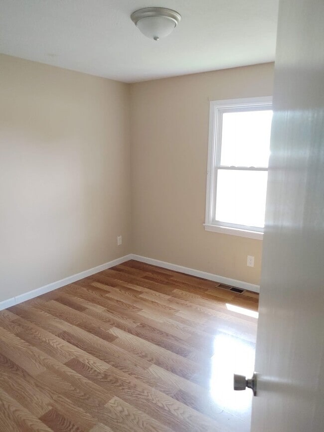 2131 W Phelps St Unit D