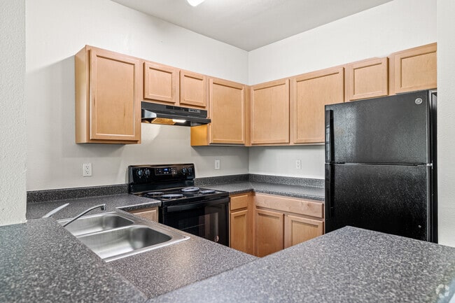 2BR, 2BA - 900SF - Kitchen