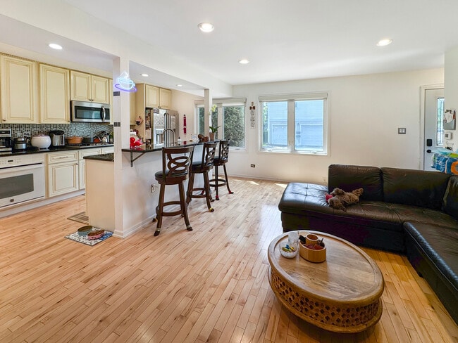 Photo - 204 Inverrary Ln