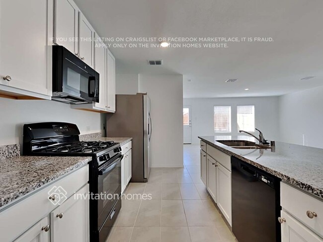 Photo - 1136 Catclaw Rd