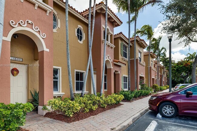 Photo - 10587 SW 6th St