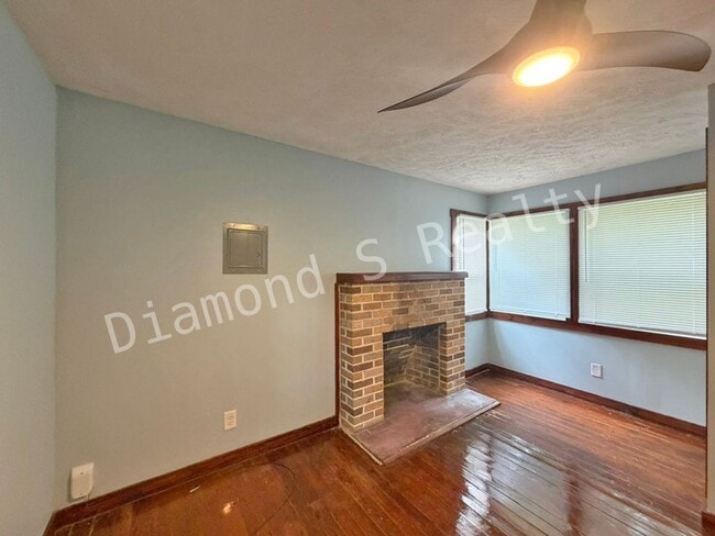 Photo - 1313 S Jefferson Ave Unit Studio