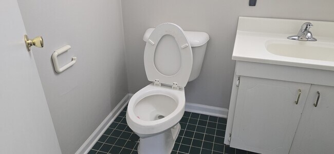 Photo - 910 E Old Willow Rd Unidad 205 A