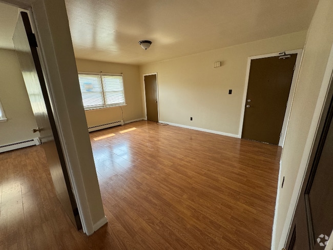 Building Photo - 60 Jay Terrace Unit Apt. D