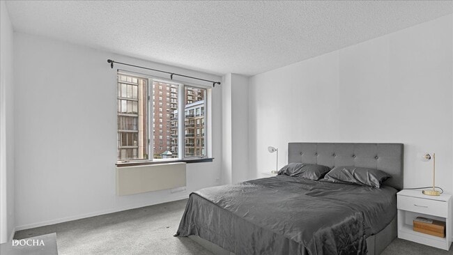 Photo - 801 S Plymouth Ct