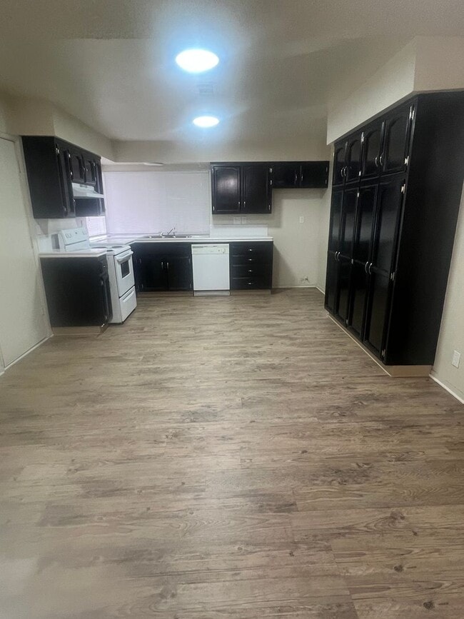 Photo - 1040 E Donna Dr