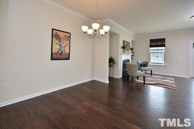 Photo - 1108 Finch Ct