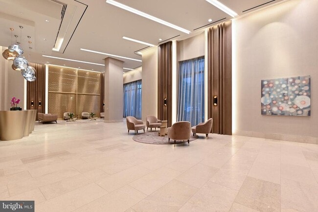 Photo - 7887 Jones Branch Dr Unidad 902