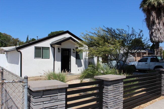 Building Photo - 6623 Enfield Ave Rental