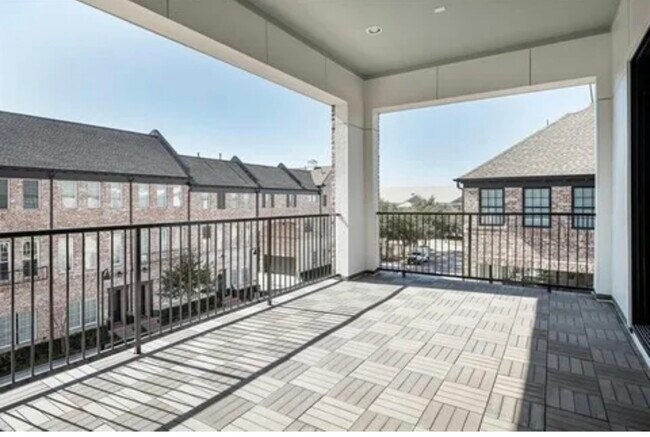 Photo - 4139 Runyon Rd