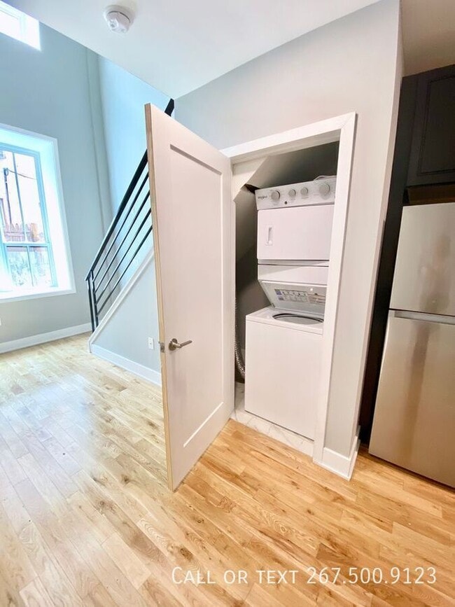 Photo - 1523 W Girard Ave Unit 105