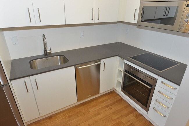 Photo - 230 Oak St Unit 2105