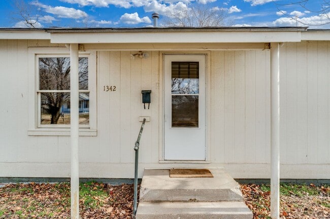 Photo - Adorable Two Bedroom