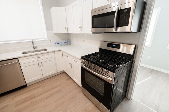 Building Photo - 45 Morris St Unit 1