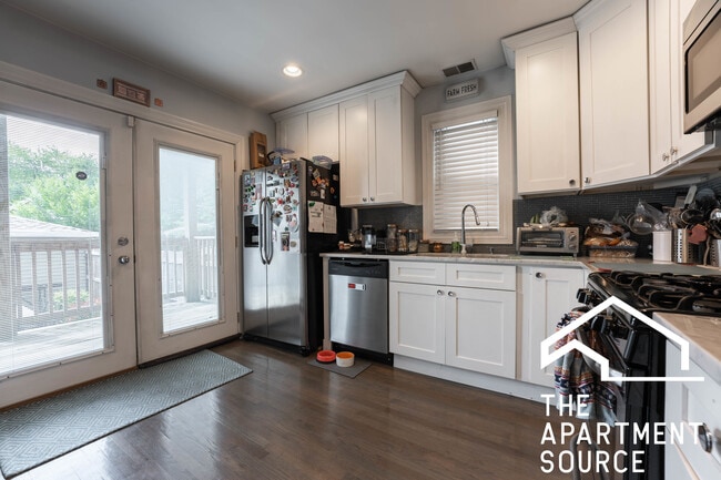 Photo - 2651 W Armitage Ave