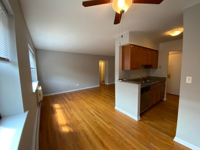 Photo - 524 W Oakdale Ave