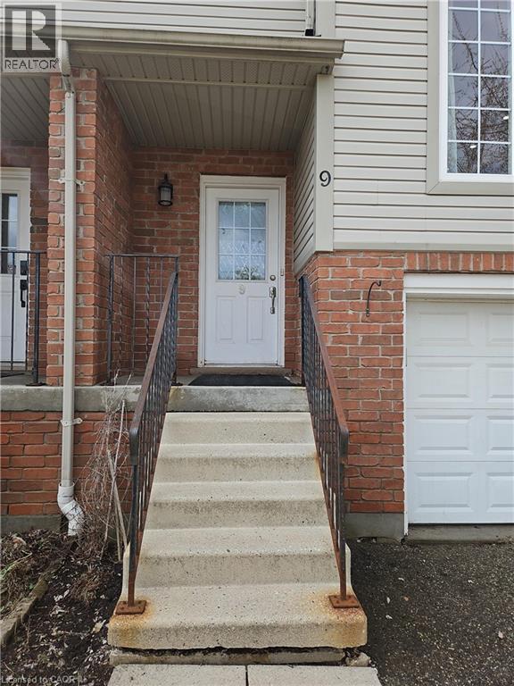 Photo - 600 White Elm Blvd