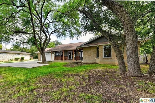 Photo - 112 W Mimosa Cir