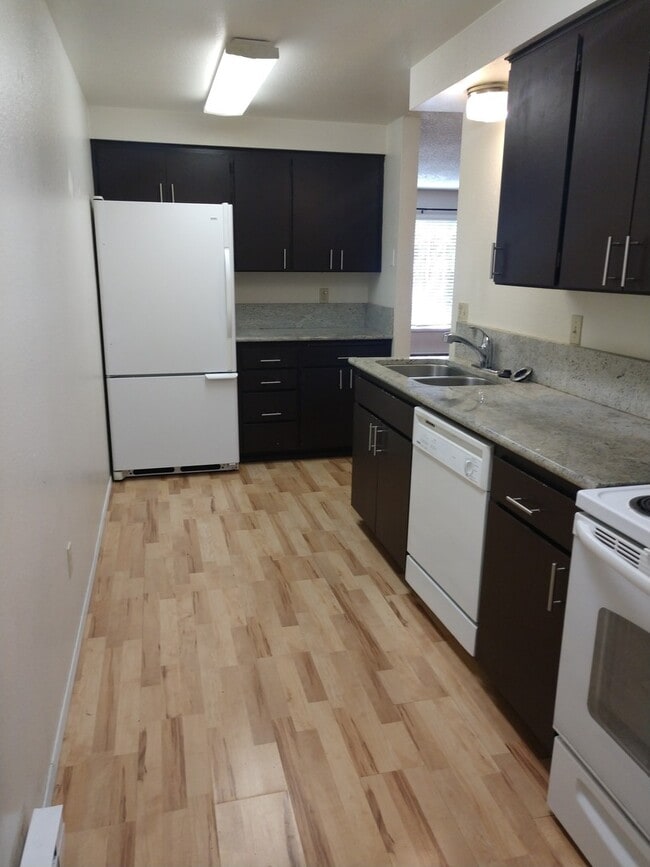 Photo - Sunrise Apartments